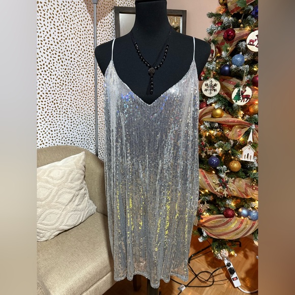 A New Day Sequin Dress - Size L - Picture 2 of 4